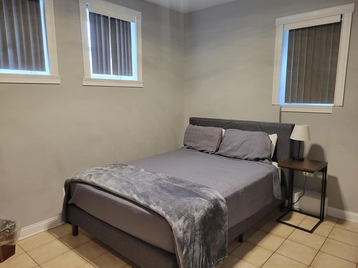 Fresh Modern Industrial Split Level Apartment Cincinnati Ngoại thất bức ảnh